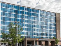 Comfort Inn & Suites Omaha Central Hotels near Fun Plex