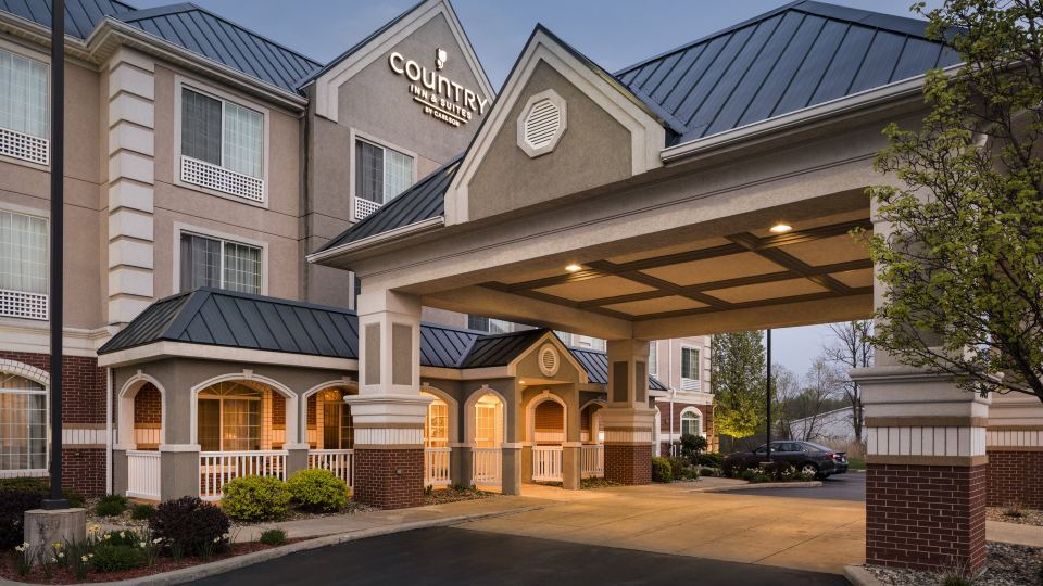 Country Inn & Suites by Radisson, Michigan City, IN