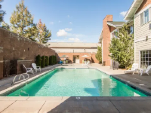 Country Inn & Suites by Radisson, Bend, or Hotels in Bend