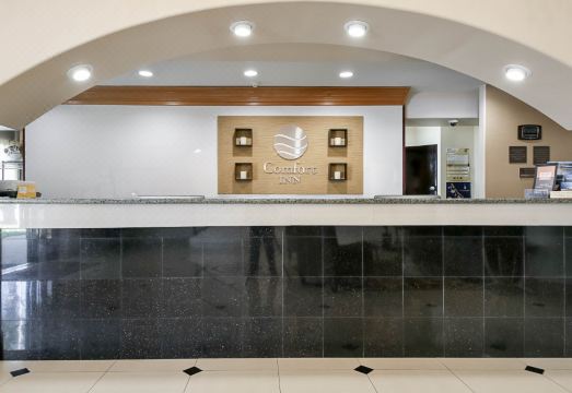 퀄리티 인 킹스뷰 하이웨이 77