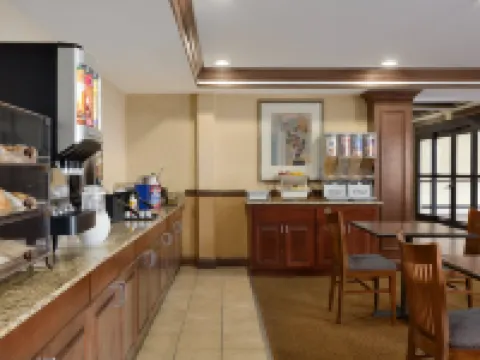 Country Inn & Suites by Radisson, Chester, VA Hoteles en Bermuda