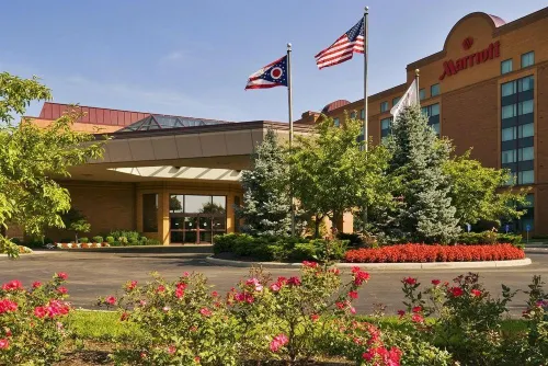 Marriott Cincinnati North - parking