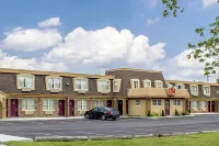 Econo Lodge Hotels in Sharon Township