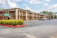 Quality Inn Atlanta Northeast I-85 Hotels in Chamblee