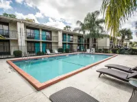 Quality Inn & Suites Orlando Airport Hotels in Orange County