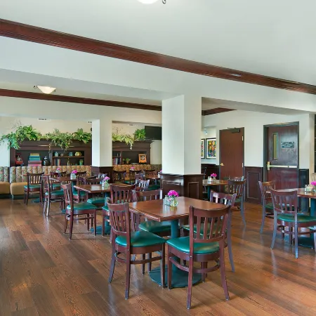 Oxford Suites Spokane Valley