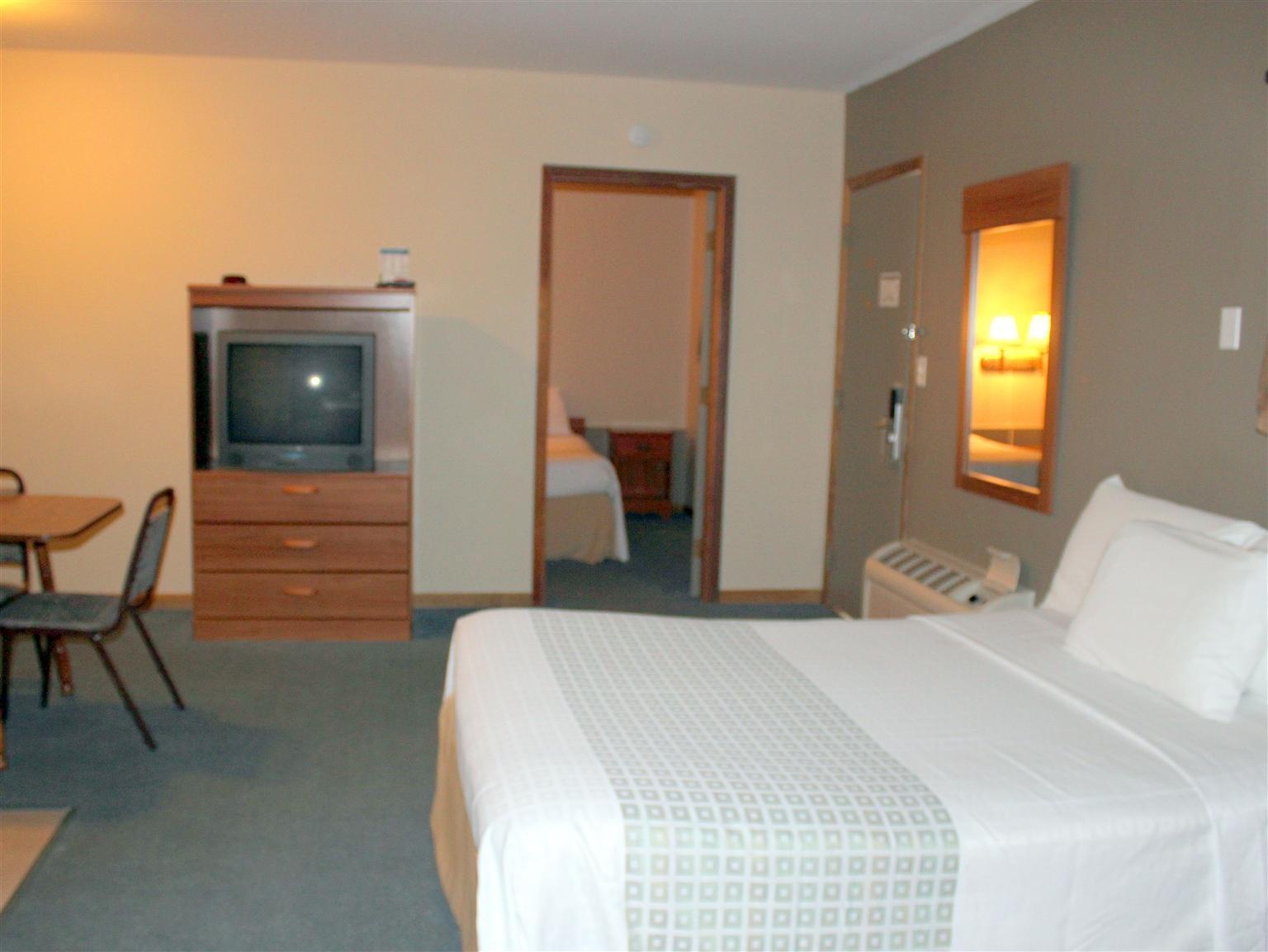 Americas Best Value Inn Marquette