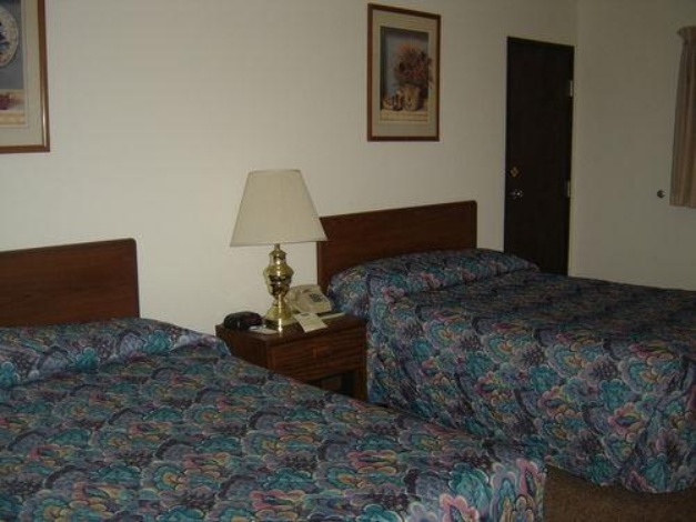 Americas Best Value Inn Marquette