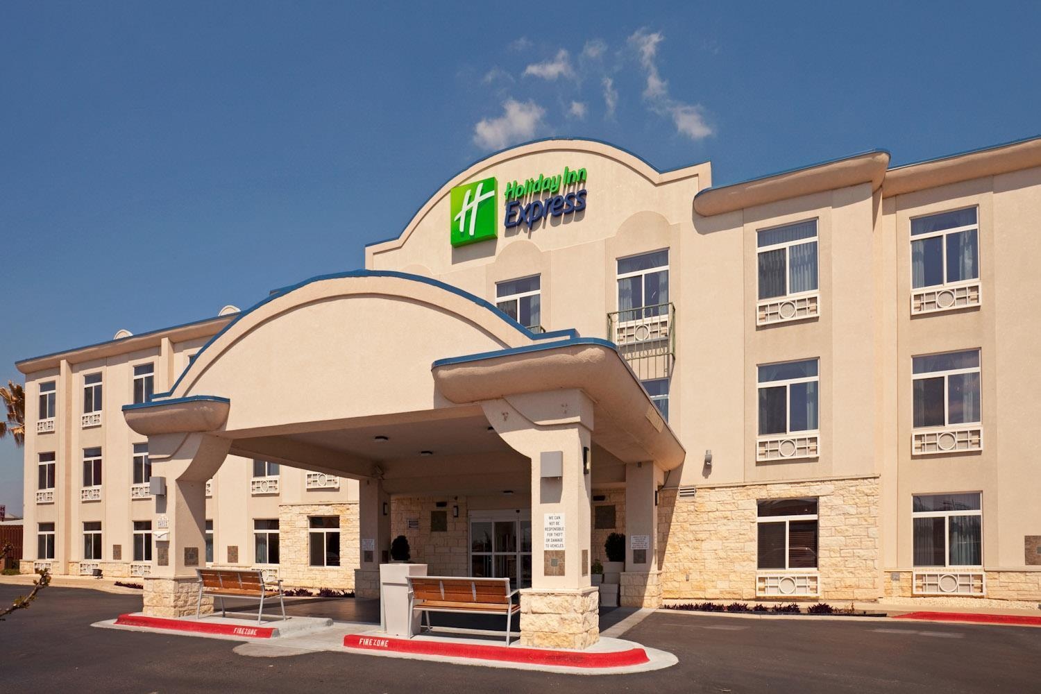 Holiday Inn Express Hotel and Suites Bastrop, an Ihg Hotel