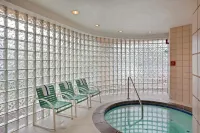 Hilton Seattle Airport & Conference Center - Hot Tub