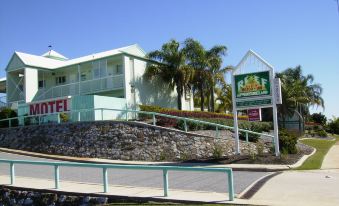 Reef Adventureland Motor Inn