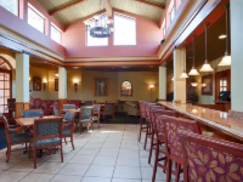 SFO El Rancho Inn, SureStay Collection by Best Western ミルブレーのホテル