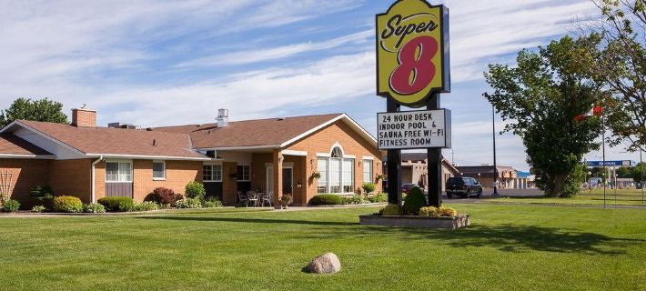 Super 8 by Wyndham Port Elgin Ξενοδοχεία στην πόλη Bruce County