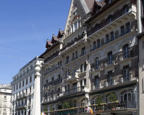 Hôtel Longemalle Hotels near The Flower Clock