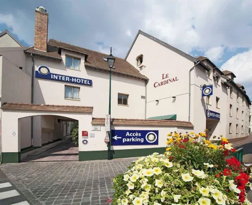Hotel le Cardinal Rueil Centre Hotel di Rueil-Malmaison