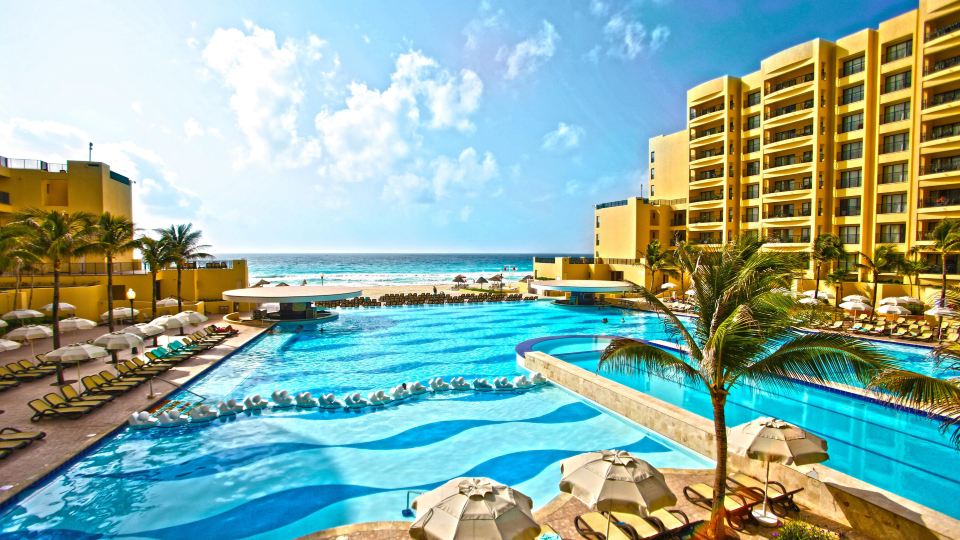 Holiday Inn Club Vacations the Royal Sands All Inclusive