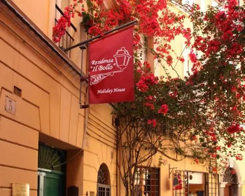 Bollo Apartments Các khách sạn gần Quảng trường Piazza Cavour