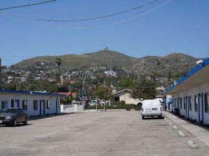 White Caps Motel