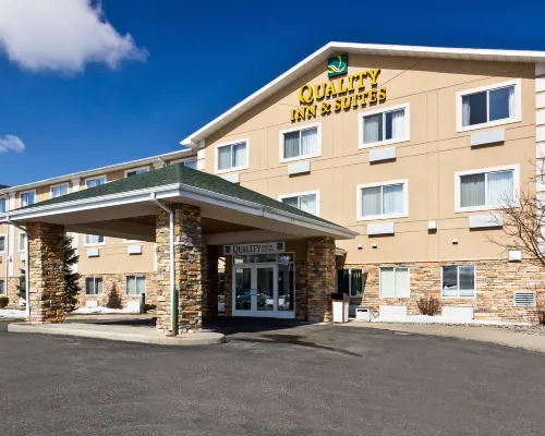 Quality Inn & Suites Wisconsin Dells Downtown - Waterparks Area Hotels in Wisconsin Dells