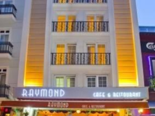 Raymond Hotel