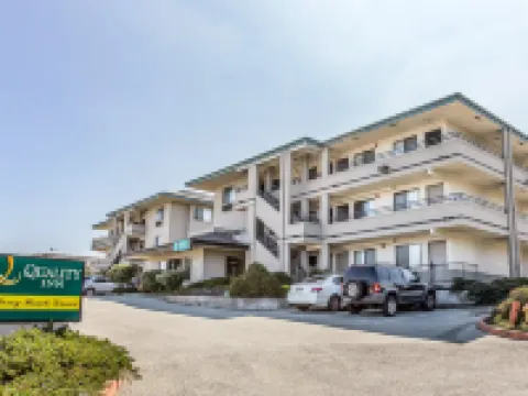 Country Inn & Suites by Radisson, Monterey Beachfront-Marina, CA Hotels in Marina