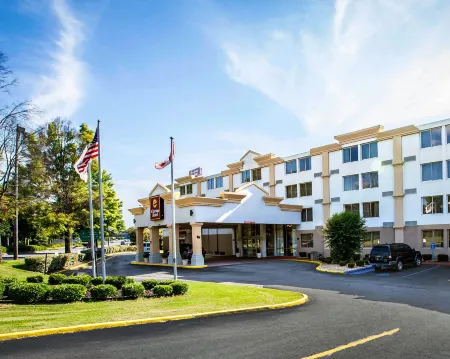 Ramada by Wyndham Birmingham Airport Отели в г. Джефферсон