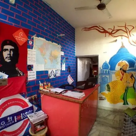 Big Brother Hostel Hotel