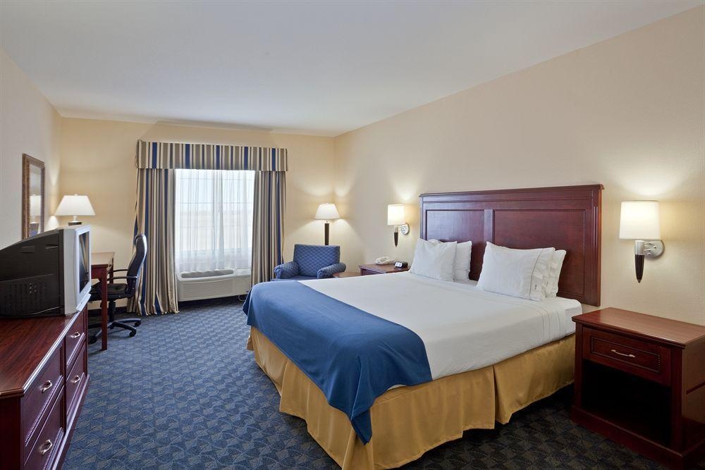 Holiday Inn Express Hotel & Suites Pampa, an Ihg Hotel