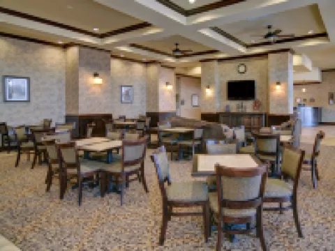 คอมฟอร์ตสวีทส์ ฟริสโก โรงแรมในฟริสโก