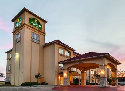 La Quinta Inn & Suites by Wyndham Waxahachie