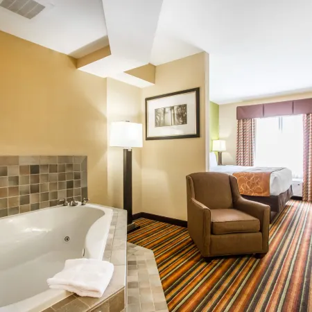Comfort Suites Jackson I-40