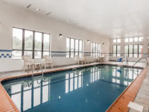 コンフォート イン & スイーツ サイクストン I-55 マイナーのホテル