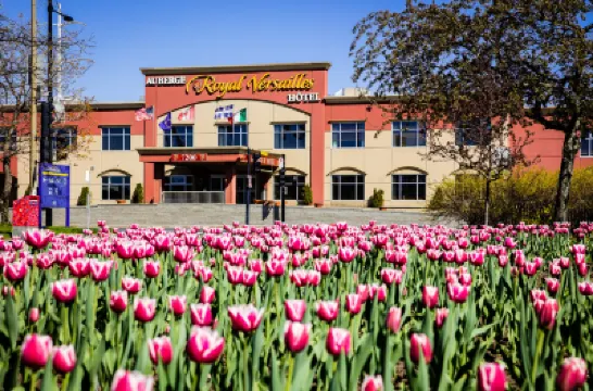 Auberge Royal Versailles Hotels near Viau Metro Station