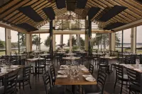 Best Western Plus Tin Wis Resort Hotel di Tofino