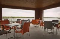 Hotel de La Borealie Hotels in Le Domaine-du-Roy