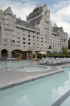 Fairmont Chateau Whistler - Rooftop Pools