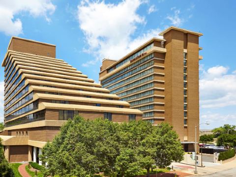 cheap hotels in crystal city va