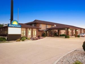 Days Inn by Wyndham Oglesby/ Starved Rock