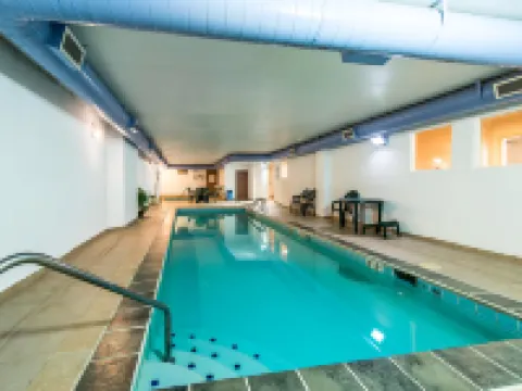 Days Inn by Wyndham Thornton ソーントンのホテル