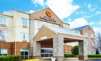 La Quinta Inn & Suites by Wyndham Hopkinsville