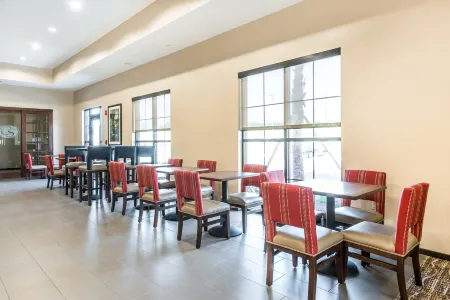 Comfort Suites Dunnellon Near Rainbow Springs Отели в г. Даннеллон