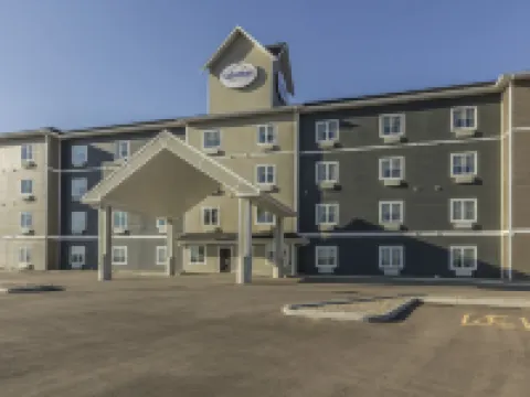 Quality Inn & Suites Hotels in Moose Jaw