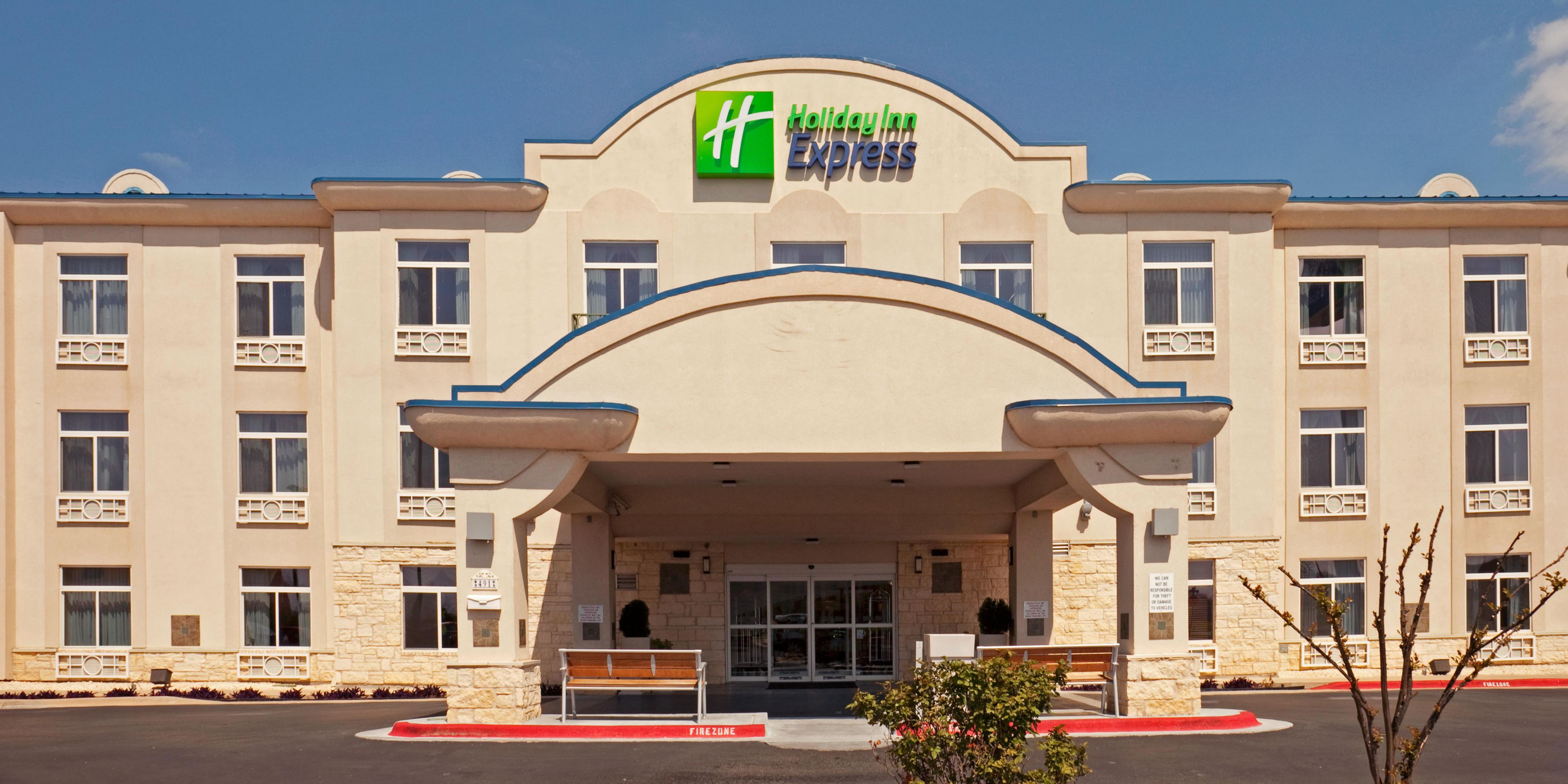 Holiday Inn Express Hotel and Suites Bastrop, an Ihg Hotel