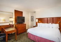 Fullerton Marriott at California State University Hotels near Athletics Department