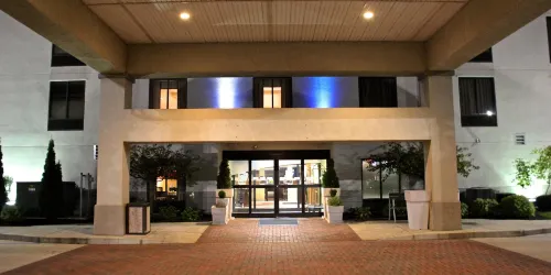 Baymont Inn & Suites by Wyndham Findlay