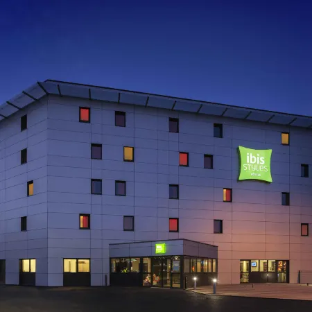 Ibis Styles Romans Valence Gare TGV