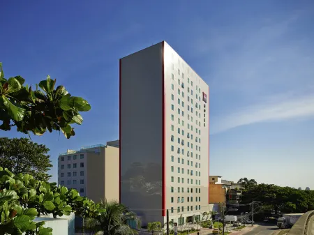 Ibis Rio de Janeiro Barra da Tijuca Отели рядом с достопримечательностью «Metropolitan»