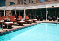 Renaissance Los Angeles Airport Hotel - Romantic