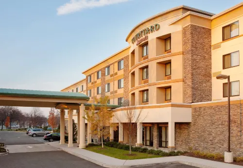 Courtyard Paramus - parking