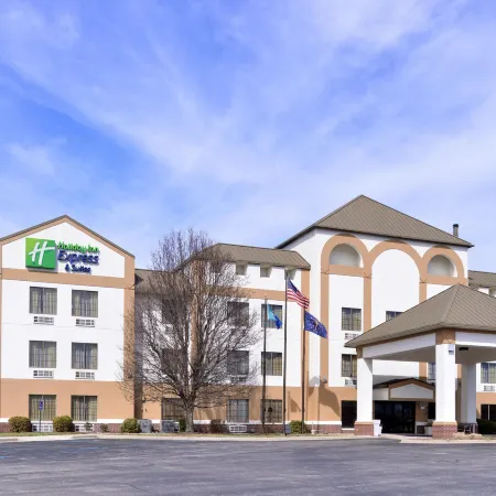 Holiday Inn Express & Suites MADISON by IHG